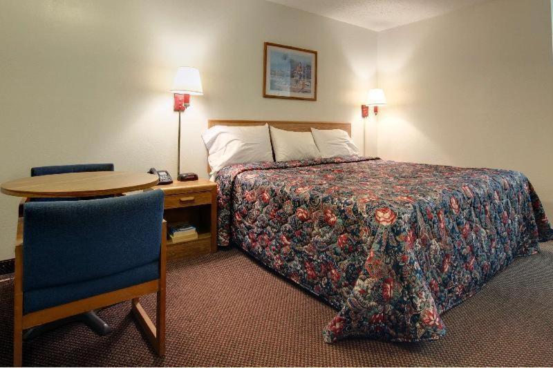 Country Side Inn Tyler Eksteriør bilde